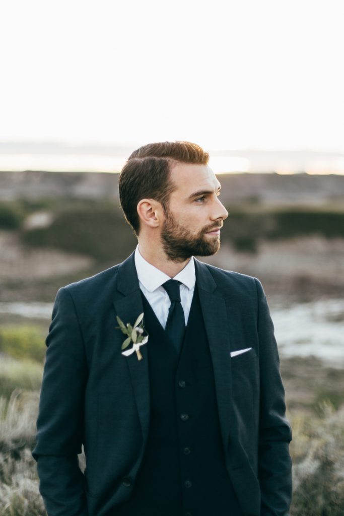 Indie Elopement in Alberta's Badlands