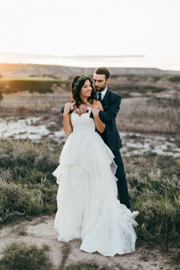 Indie Elopement in Alberta's Badlands