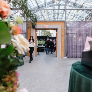 🎄 Know someone who got engaged? 💍 Surprise them with tickets to our event for Christmas —the ultimate experience gift!

📌 The Enjoy Centre 
📆 January 25, 2026
🎟️ Link in Bio