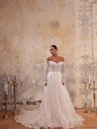 A beautiful addition to the Blush Bridal Show ✨Help us welcome @crystalwed.ca and be sure to explore their stunning bridal gowns at their booth on January 25th 👰‍♀️