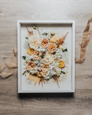 🌸 Welcome @the.poised.press ! Turning your cherished flowers into keepsake art you’ll treasure forever — from wedding bouquets to memorial blooms. Visit their booth at our show on Sunday, January 25. ✨ #floralpreservation #blushbridalshow #yegevents